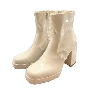 Steve Madden 60s style boots